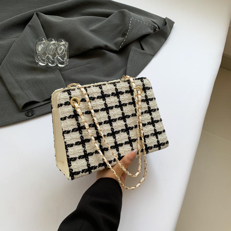 Atmospheric Commuting Fashionable Simple Texture Chain Shoulder Bag Women's 2025 Summer New Foreign Style Underarm Tote Bag