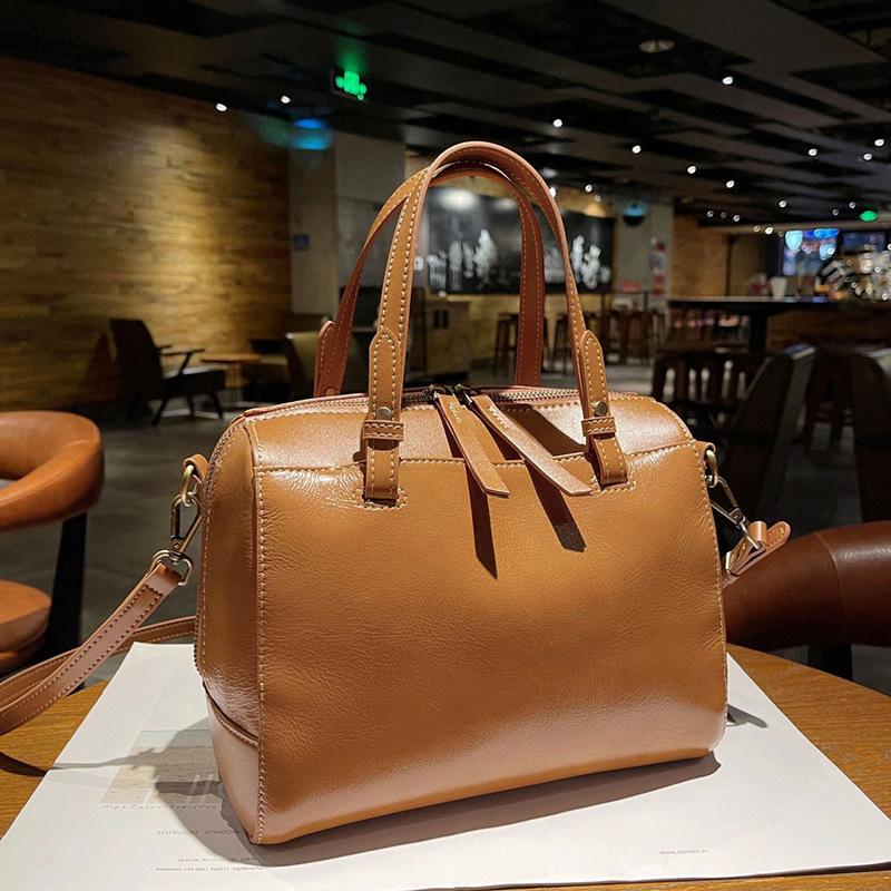 Kožená taška Dámská jarní/letní crossbody taška Dojížděcí ruční taška přes rameno Vintage nákupní taška