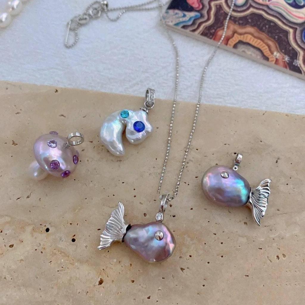 Baroque Pearl Fish Necklace with Irregular Luster Pendant on Gold-Plated Clavicle Chain