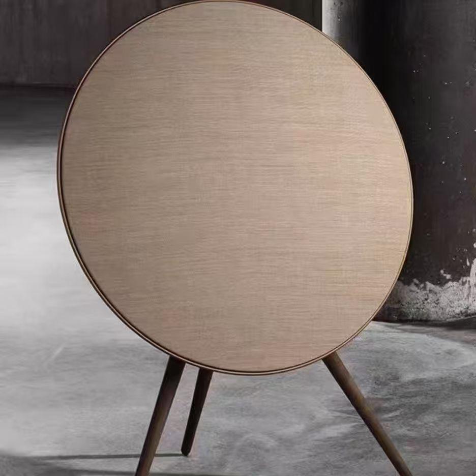 

Huaqiangbei BQ06 Bluetooth Flying Saucer Floor Speaker: Hi-Fi Surround Sound Subwoofer for Home Audio and Living Room Display.