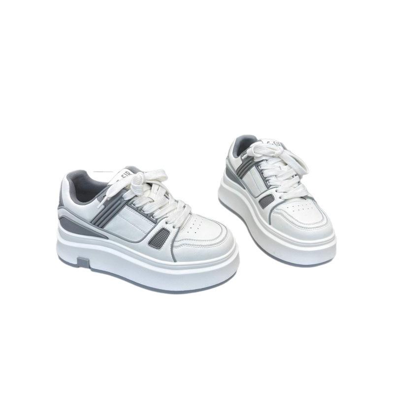 Mode kleine weiße Schuhe Damen 2025 Frühling neue Plateau-Freizeitschuhe vielseitige leichte Schnür-Board-Schuhe Muffin-Schuhe