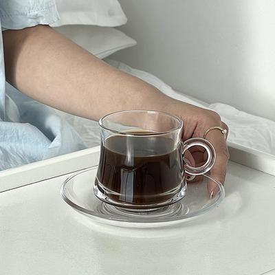 Sada hrnčeka a tanierika na ľadovú kávu Šálky na espresso Sklenený hrnček Pekná káva Dobrý čajový riad Nápojový riad Luxusný hrnček Čaj Opakovane použiteľný Studený Termoska