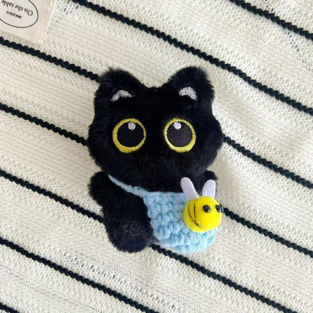 Popular Squeak Cute Hug Little Fish Big Eyes Black Cat White Cat Pendant Plush Doll Pendant Keychain Perfect Gift
