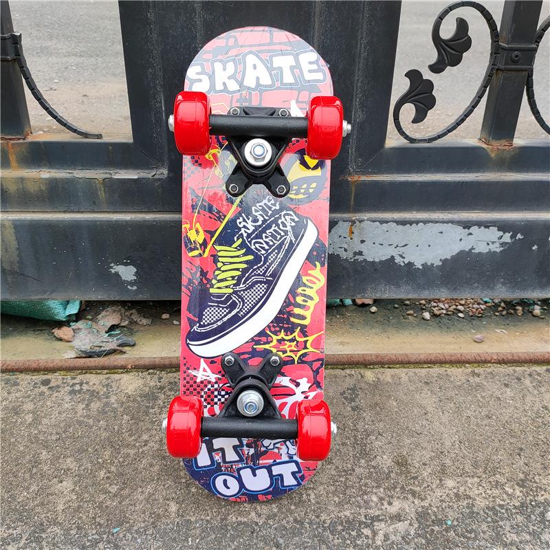 1705 Maple Double Rocker Children's Four-Wheel Skateboard with Cartoon Stickers, 43cm, Toddler Non-Slip.