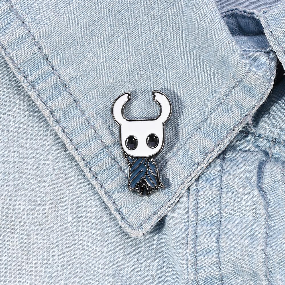 Emaliowana przypinka Hollow Knight Przypinka Rycerz Owadzi Styl Metroidvania Broszka z Gry Wideo Na Plecak Torbę Akcesoria Biżuteryjne