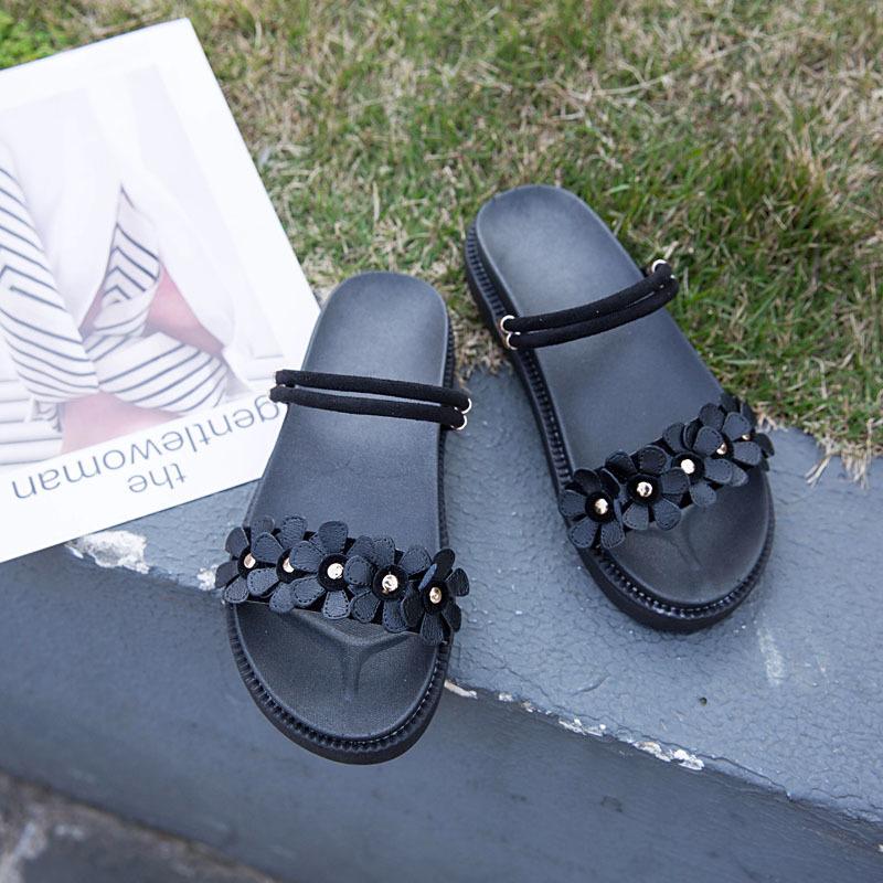 

Korean version of slippers for women s summer wear 2025 new fashion two-wear platform beach shoes versatile flat-bottomed seaside cool slippers 35