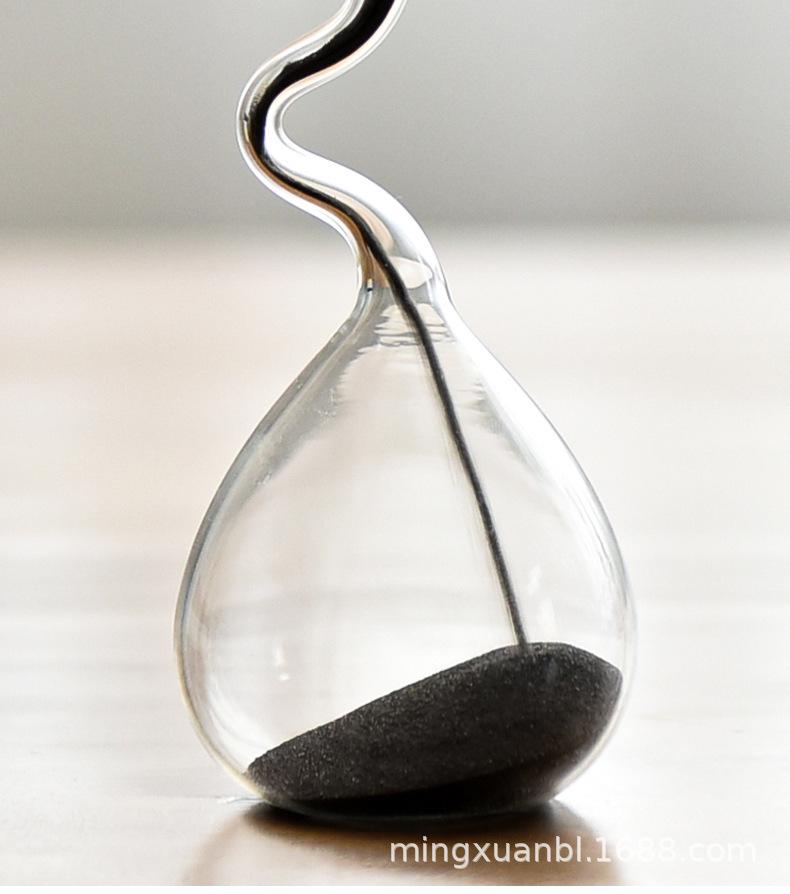 Creative Hourglass Timer Craft - Ideal Gift for Valentine's Day or Children's Day