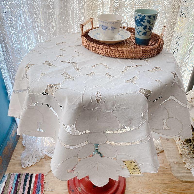 

Старинный Художественный Идиллический и Ретро Чистый Хлопок Ткань Вышивка Вырез Квадратная Скатерть Скатерть для Кофейного Столика Скатерть Покрывало для Прикроватной Тумбочки Полотенце White 85*85cm