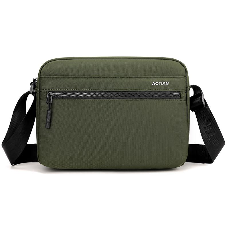 Men's Shoulder Bag Lightweight Outdoor Crossbody Bag