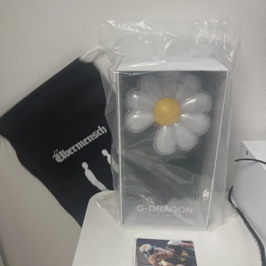 

G-dragon Official Daisy Wong Lightstick