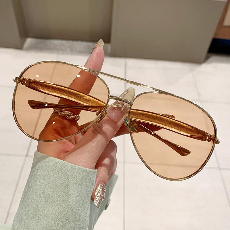 Vintage Big Metal Frame Gradient Sunglasses Driving Classic Traveling Shades Eyewear  UV400 Protection Glasses for Women Men