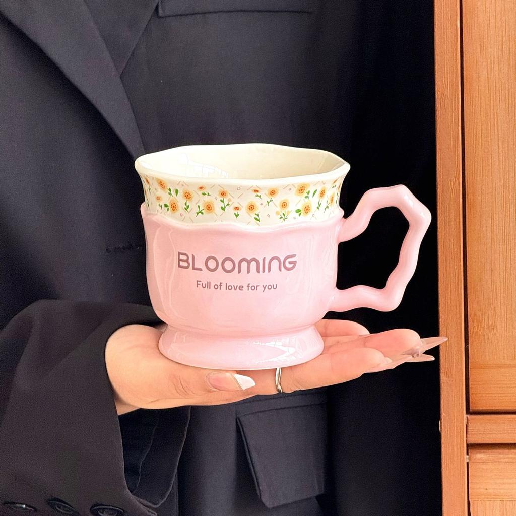 Tazza in Ceramica Piccola Floreale Retrò dall'Aspetto Elegante per Ufficio Colazione Caffè Regalo di Festa per Madre e Sorella