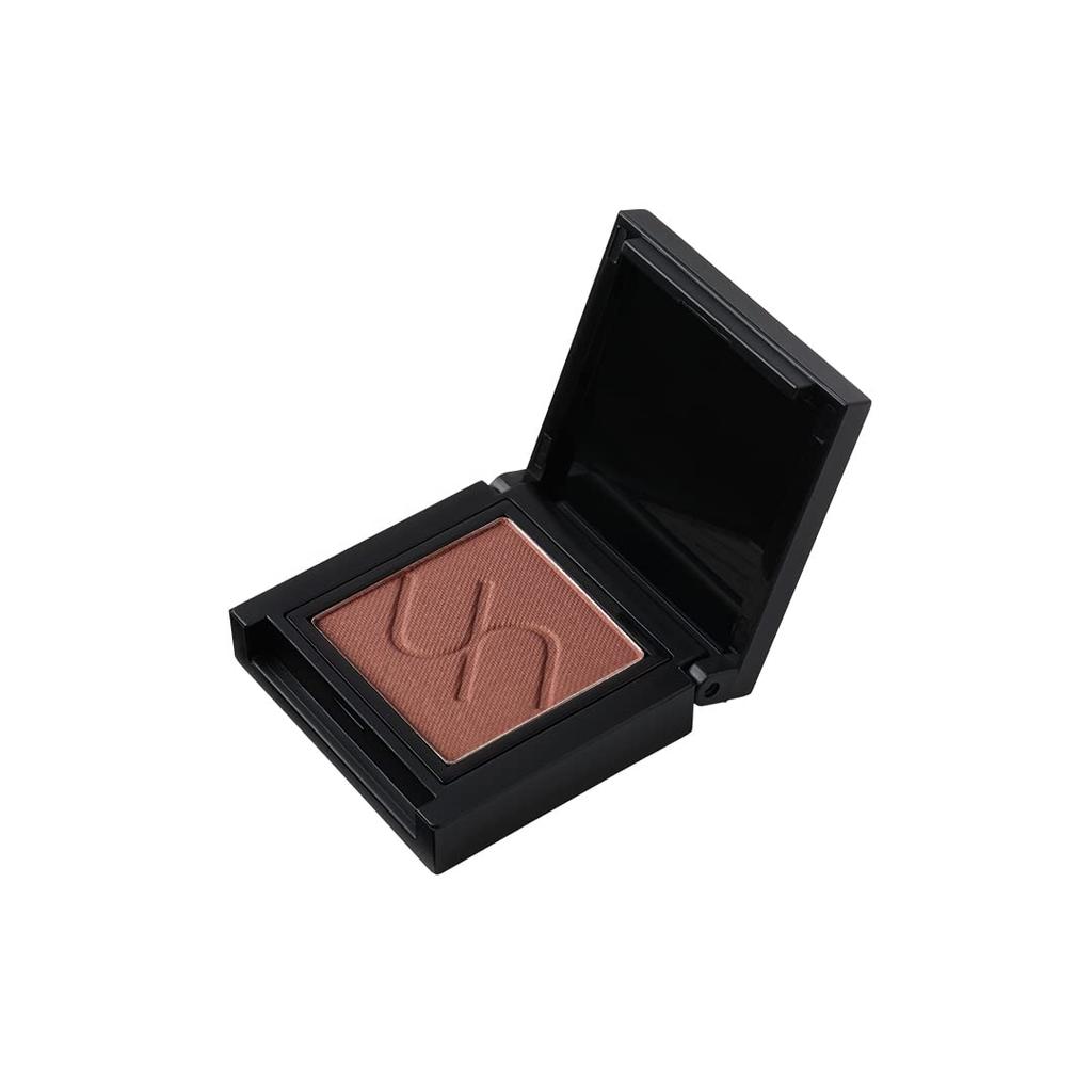 Uneven Eyeshadow Reddish
