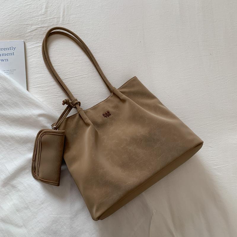 Autumn and Winter Retro Lazy Style Shoulder Bag Fashionable Large-Capacity Commuter Shoulder Bag Shopper Tote