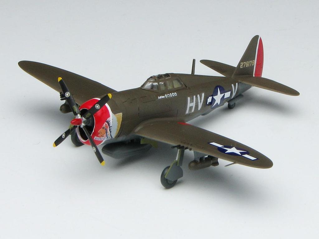 PLATZ 1/144 Maßstab Amerikanischer Jäger P-47D Thunderbolt/Razorback Satz aus zwei Plastikmodellen (PDR-11)
