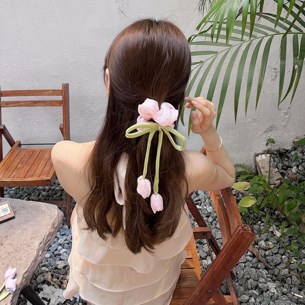 Elegant Tulip Scrunchie - High-End Fashion Hair Accessory