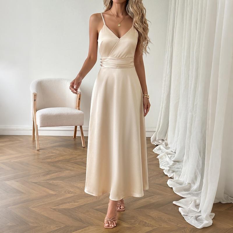 Summer New Style Soft Style Long Dress with V-neck and Fitted Waist and Suspenders.