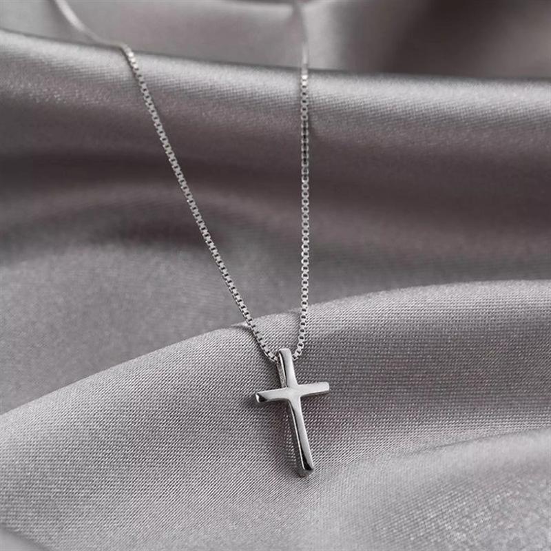 1pc Elegant Cross Pendant Necklace, Simple Unique Design, Versatile for Daily Vacation Wear, Lady's Vacation Date  All Season Jewelry Gift