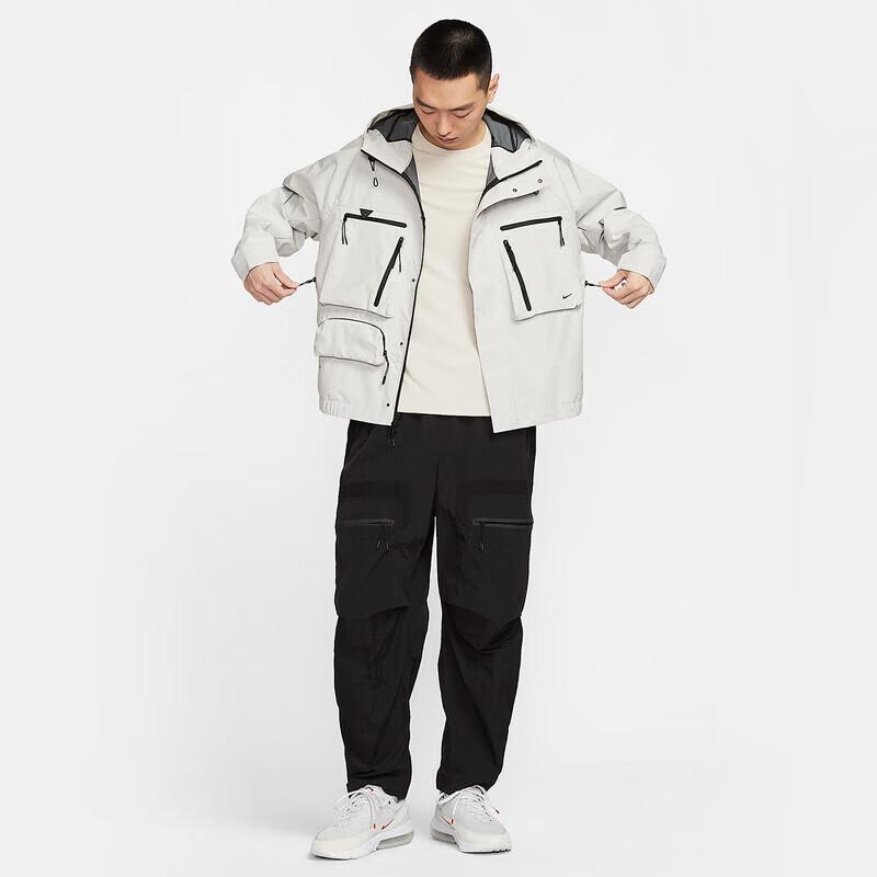 Nike Men's Versatile Woven Hooded Jacket HJ2945