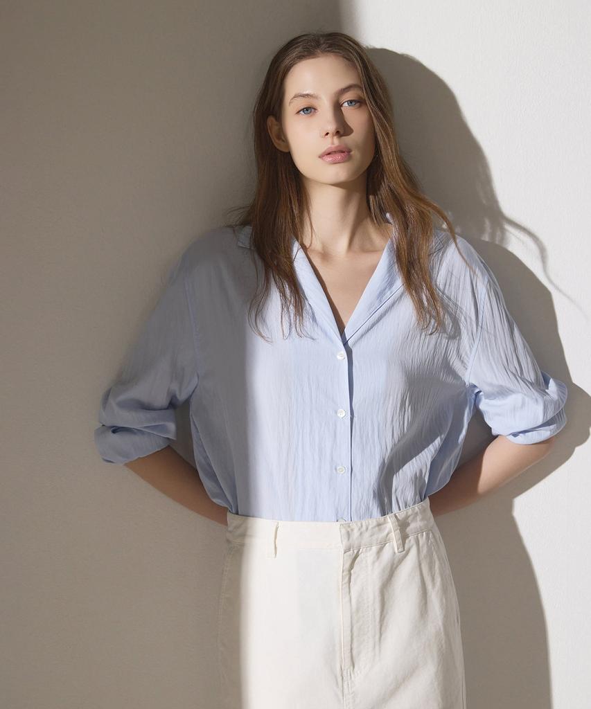 Oteumilkape Relaxed Open Collar Blouse - Sky Blue
