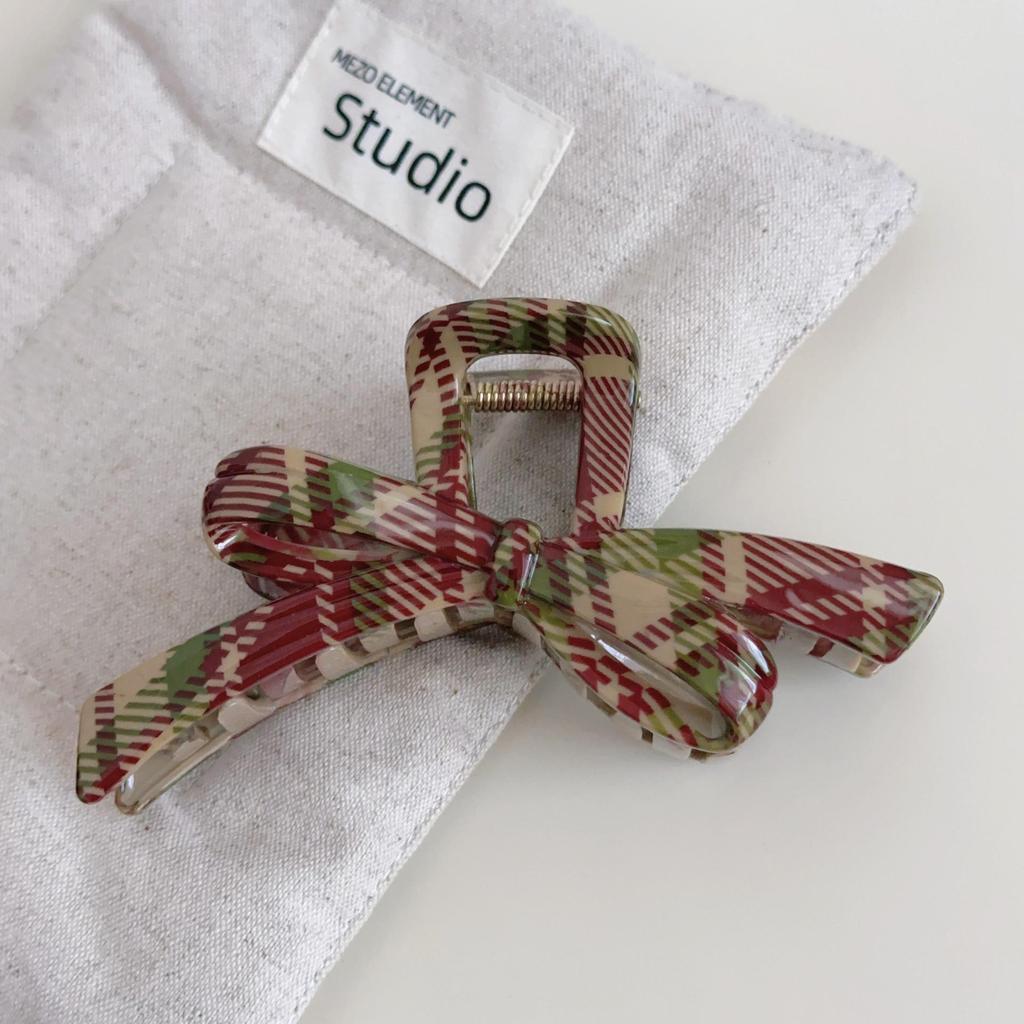 Plaid Shark Hair Clip: High-End Updo Accessory In Brown, Red, and Green - Perfect for Christmas Style