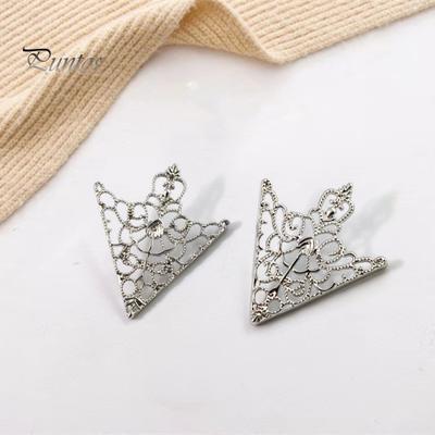 1 paar heren dames overhemd kraag clip retro holle patroon paleis stijl kraag gesp broche nek clip outfit accessoires