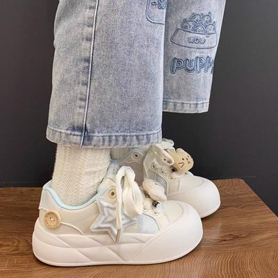 Chaussures blanches à plateforme pour femmes 2025 nouveau populaire automne mignon étudiante grosse tête chaussures pain polyvalentes chaussures de skate tête ronde