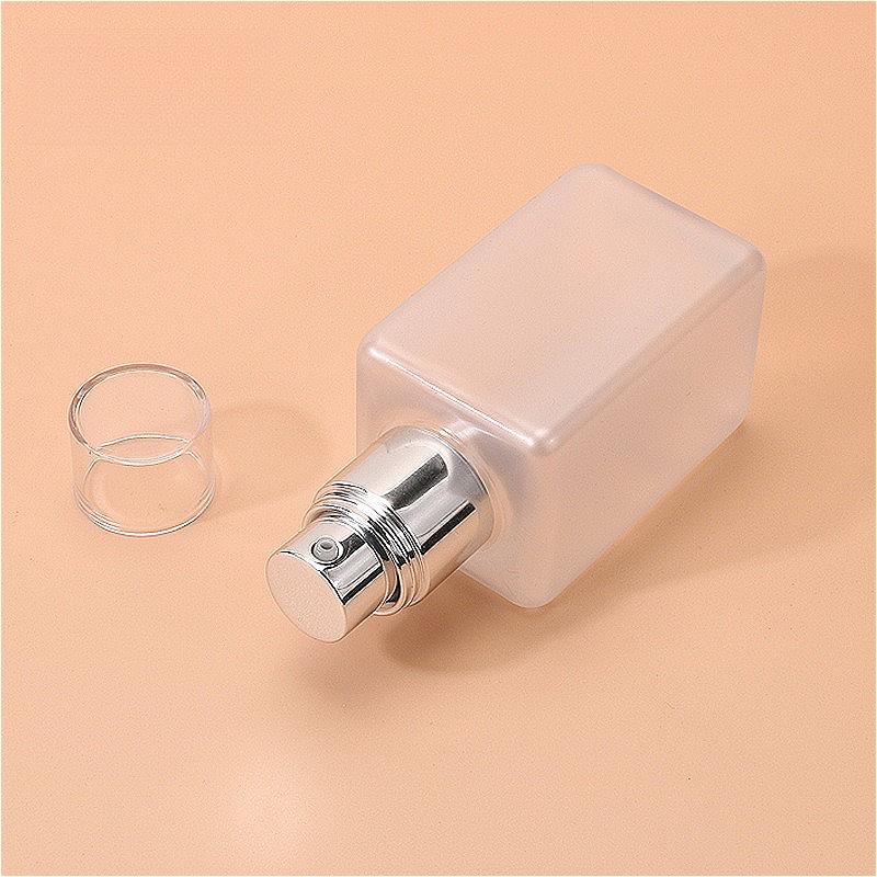 125ml Frosted PET Square Lotion Bottle with Pump, Refillable Empty Cosmetic Container for Skincare Body Lotion