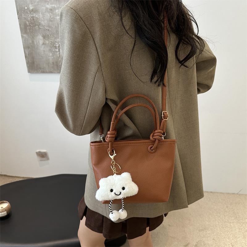 2025 New Small Bag Going Out Handbag Fashion Summer Niche Bucket Bag Women's Handbag Messenger Bag