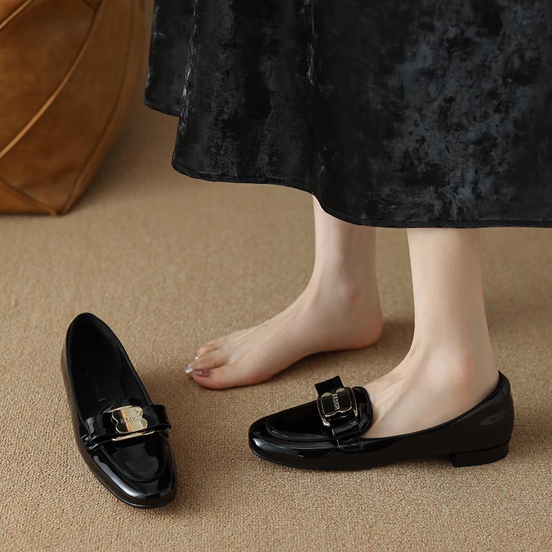 One Foot Women's Shoes Lazy Shoes 2026 Spring and Autumn New Work Soft Leather Patent Leather Single Shoes Low Heel Versatile Women's Shoes