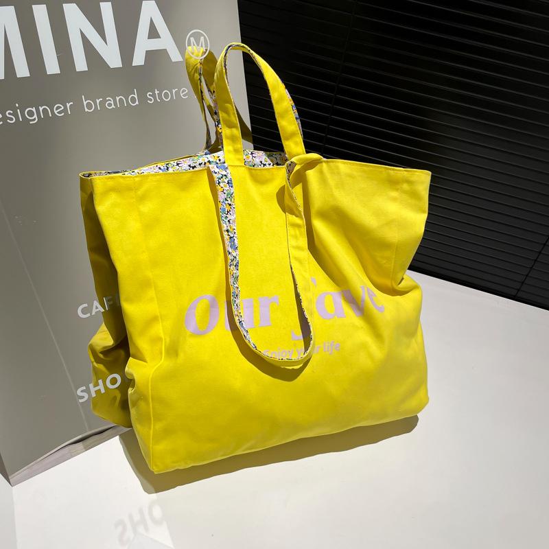 2025 spring and summer new tote bag foreign style casual fashion trend niche design personality simple shoulder messenger bag