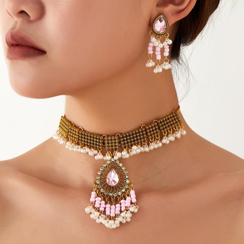 Set di Gioielli Colorati Etnici con Nappe: Collana e orecchini
