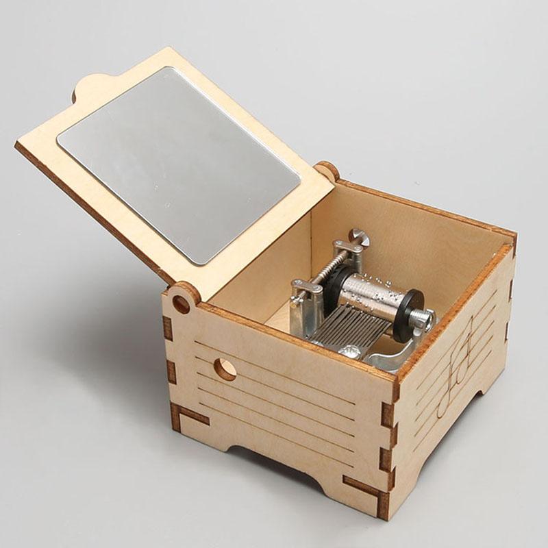 Wooden DIY Phonograph Children's Hand Cranked Music Box Assembly Material Handmade Ornament Creative Model