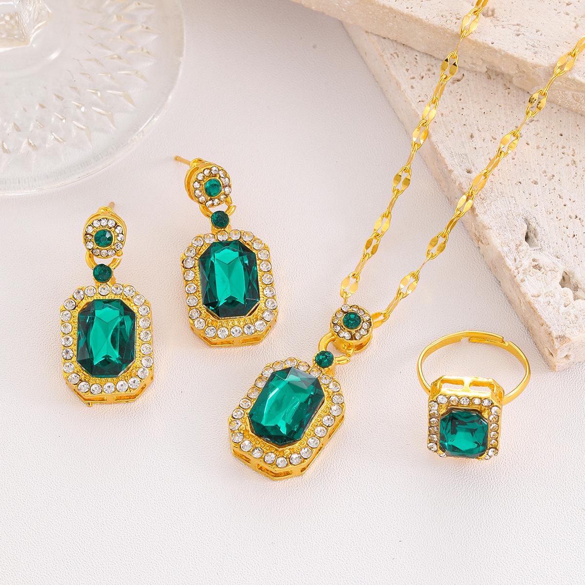 

Наборы из 4 предметов Изысканное квадратное ожерелье со стразами Серьги Кольцо Набор с цирконом Шарм Женский циркон Мода Свадебные подарки для женщин зелёный