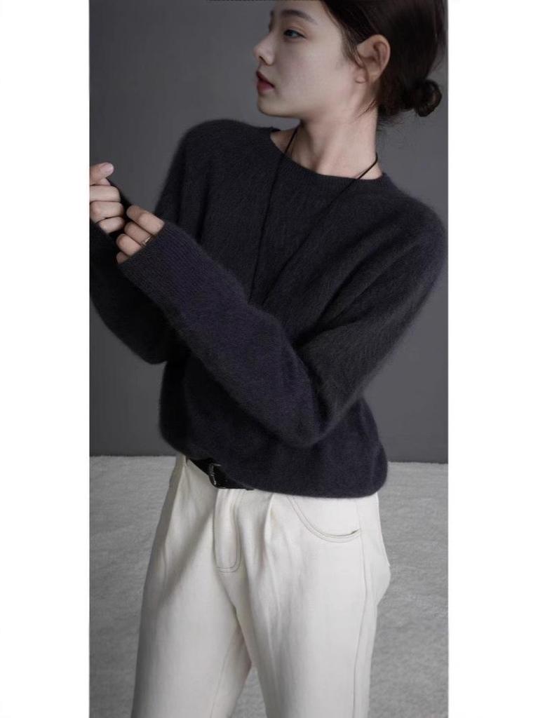 Women's Round Neck Pure Wool Sweater - Autumn/Winter, Versatile, Long Hair Brushed Knit, Raglan Style, Short Base Layer.