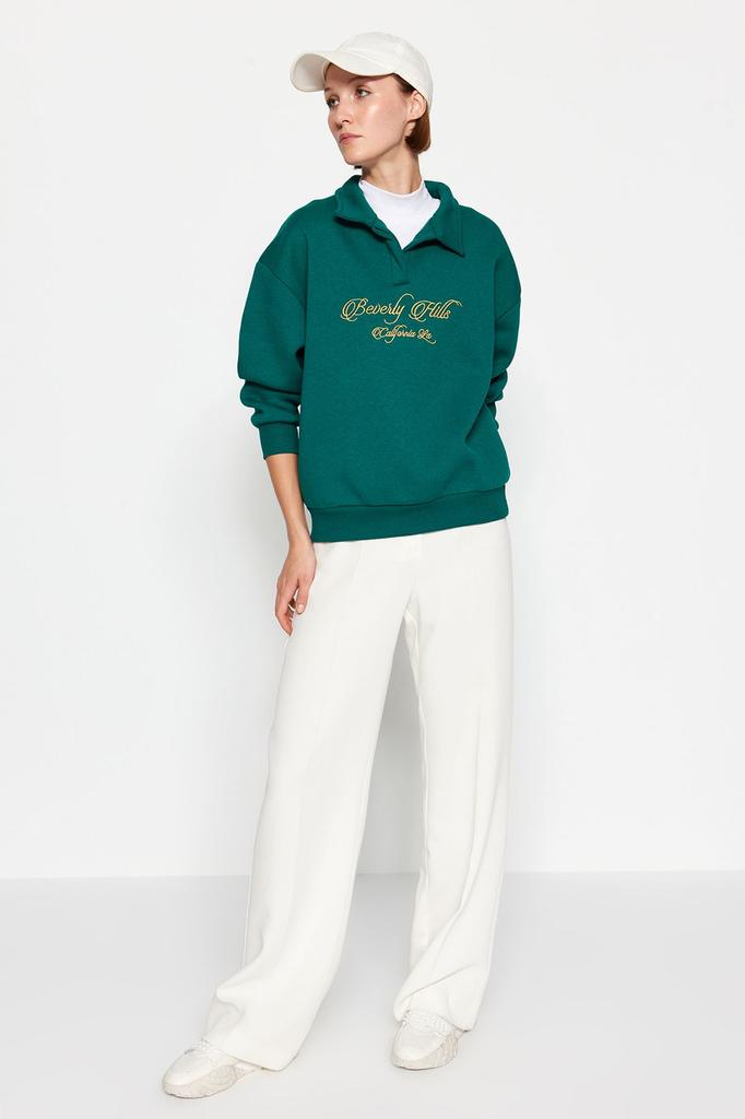 Women's Fashionable Stylish Sweatshirt Emerald Green Shirt Collar Embroidered Regular Fit Thick Inside Fleece Knitted Sweatshirt