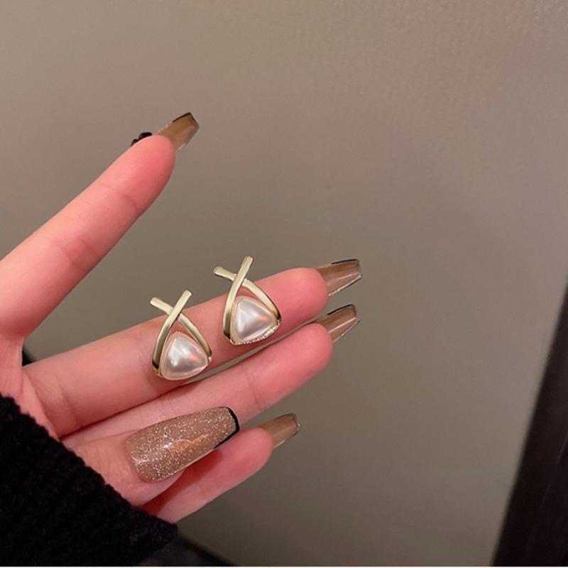Design Sensory Geometry Cross Triangle Pearl Dropping Earrings New Cute Earrings for Cute Girls Fashion Jewelry Accessory