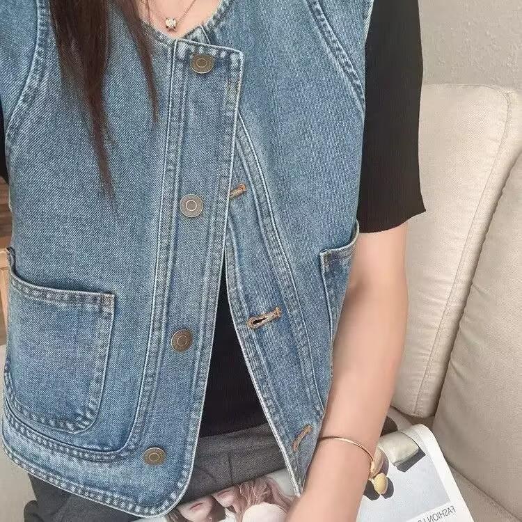 Cowboy Vest for Spring and Summer Loose Fitting Short Sleeveless Casual Vest for Autumn