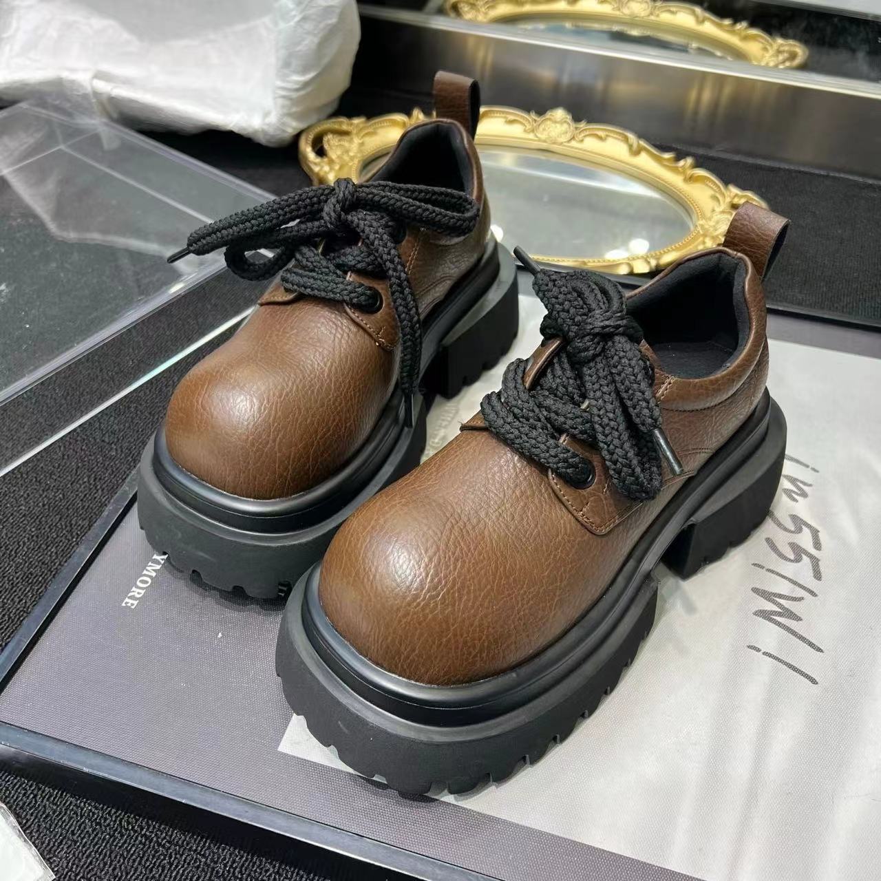 

2024 Новые туфли Мэри Джейн, горячая распродажа, женская обувь на платформе, повседневная униформа, кожаные туфли на шнуровке, однотонные женские туфли для колледжа 40 коричневый