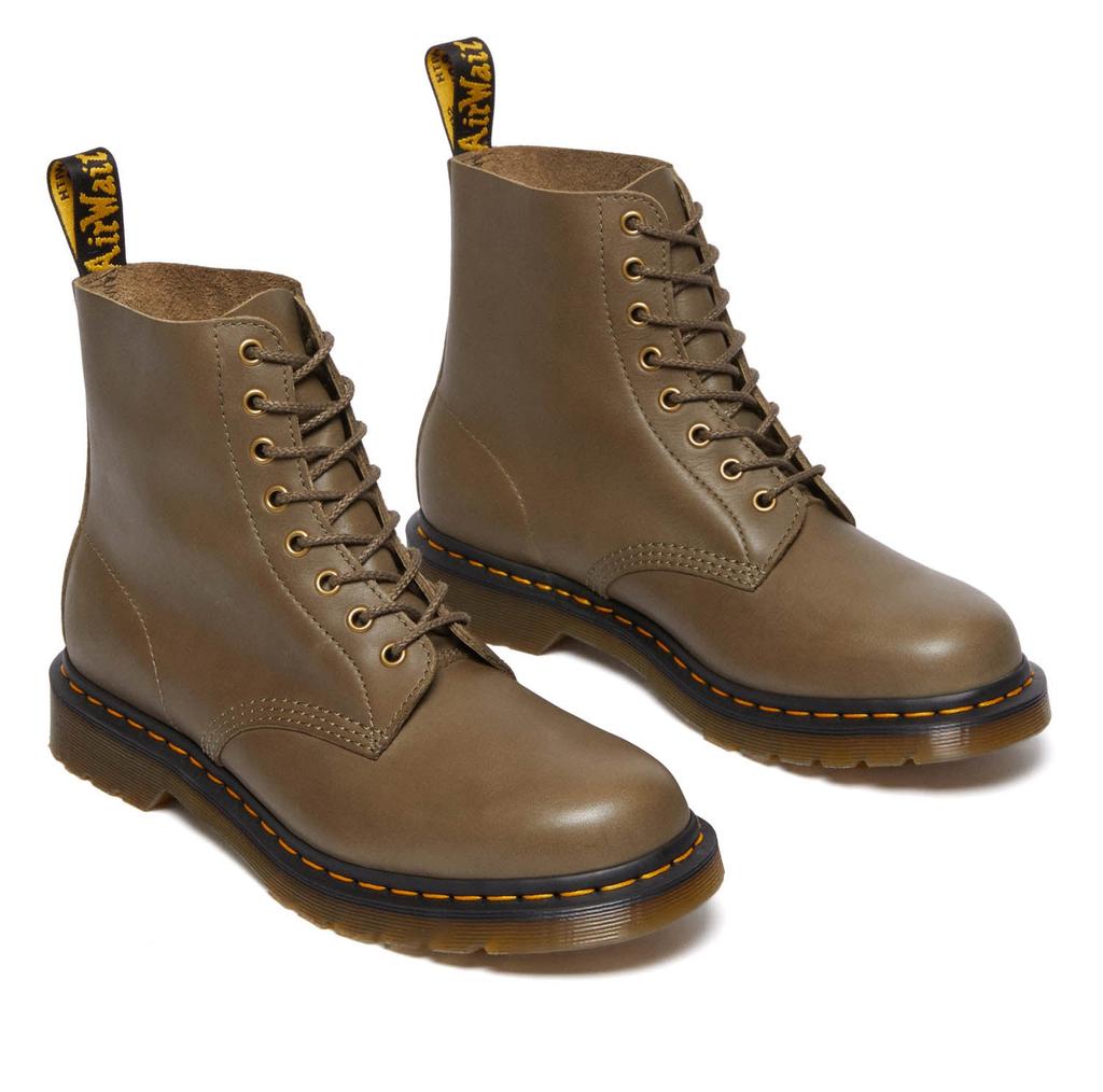 Dr. Martens 1460 Pascal Boots