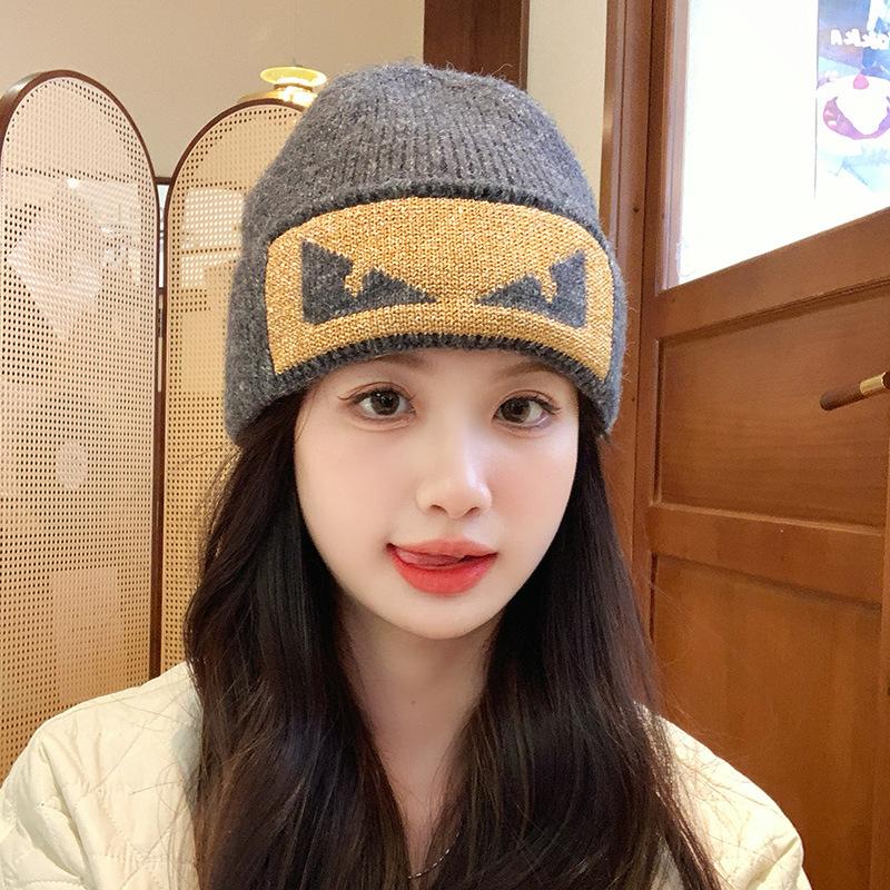 

Женские шапки-бини Теплая вязаная шапка M（56-58cm）