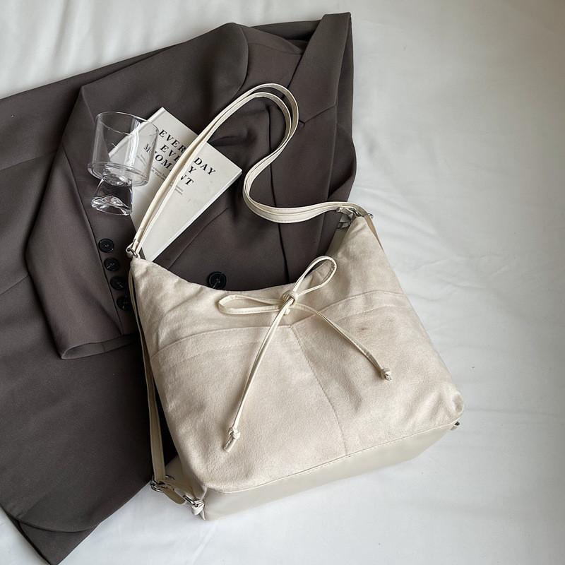 Trendy Large Capacity Tote Bag For Women Stylish Pu Shoulder Bag With Zipper Closure