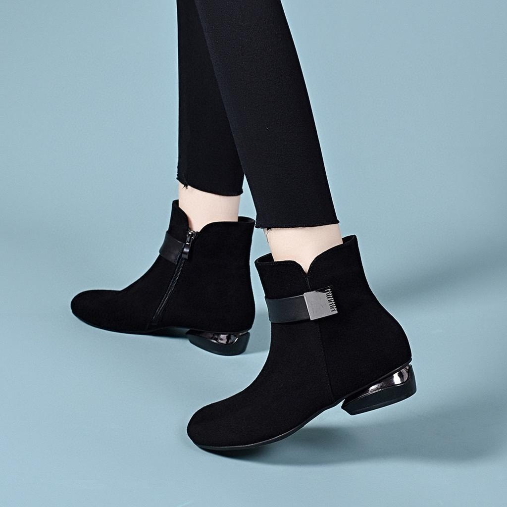 Rundkopf Kurzstiefel Damen Herbst und Winter neu niedrig Absatz eckige Schnalle schwarz Schafsleder Baumwollstiefel Damen Lederstiefel lässige flache Stiefel