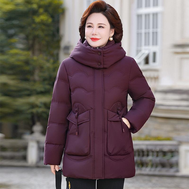 Winter mother white duck down jacket women's new middle-aged and elderly foreign style loose thickened warm jacket