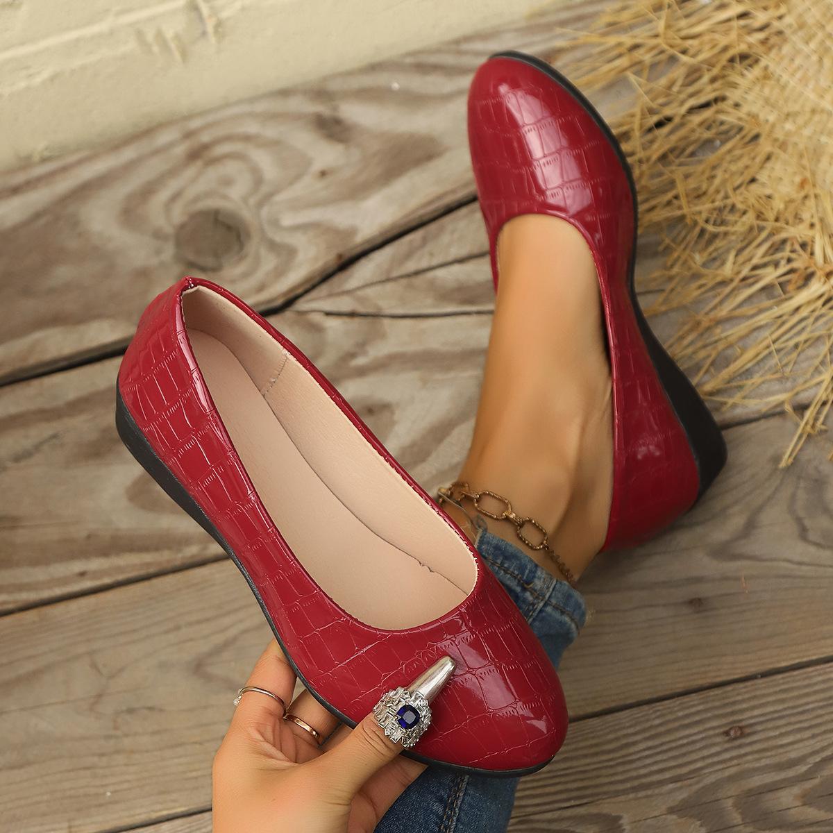 

Европейские и американские импортные туфли Doudou большого размера на плоской подошве, весна 2025, новые заостренные верхние туфли с неглубоким носком, женские 43 темно-красного