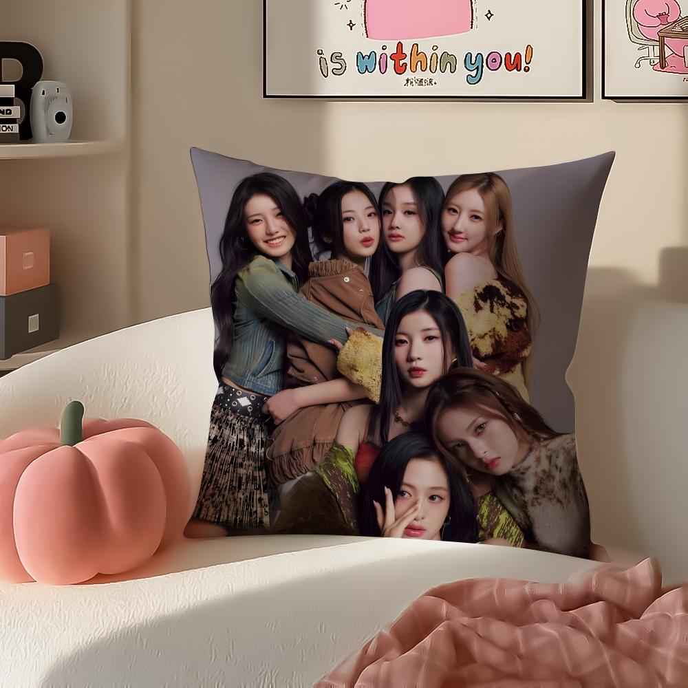 Stilvolle Kpop Girlgroup BBabymonster Kissenbezug Kissenhülle Kurzer Plüsch Verdeckter Reißverschluss Zimmer Sofa Kissenbezug