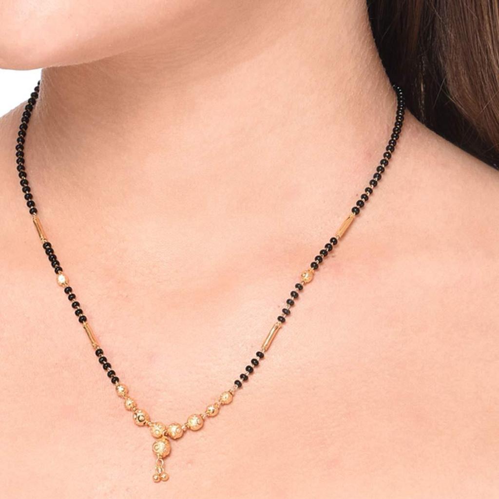 Gullbelagt Svart & Hvit Kunstige Steiner Besatt & Perler Perlebesatt Medaljong Mangalsutra For Kvinner