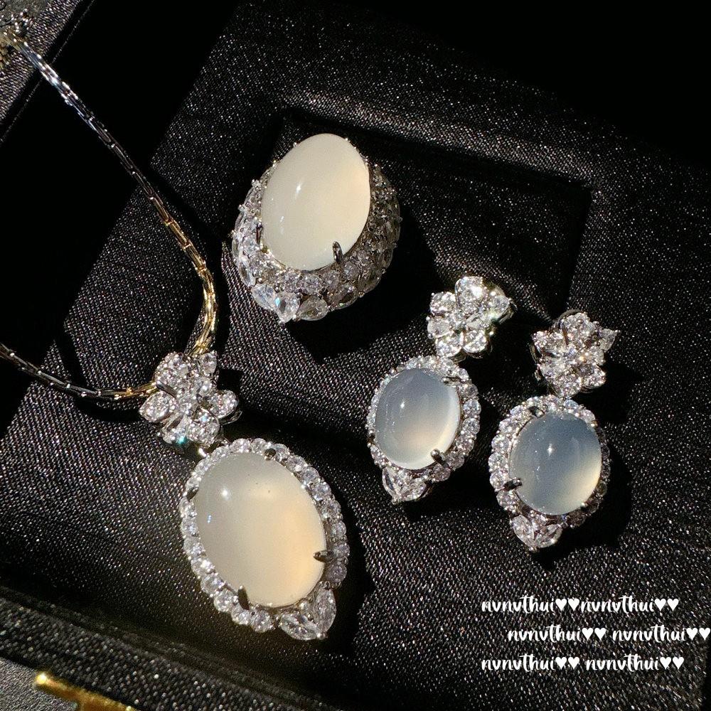 Lychee Frozen Egg-Shaped White Chalcedony Iris Gem Necklace, Water Spirit, Concubine Smile White Chalcedony Flower Earrings