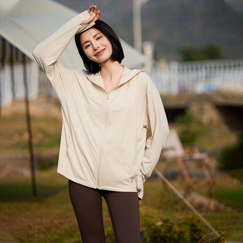 Ice Silk Sunscreen Clothing Women's UPF50 + Men's Outdoor Sunscreen Jacket UV Protection Sunscreen Clothing Original Yarn Skin Clothing