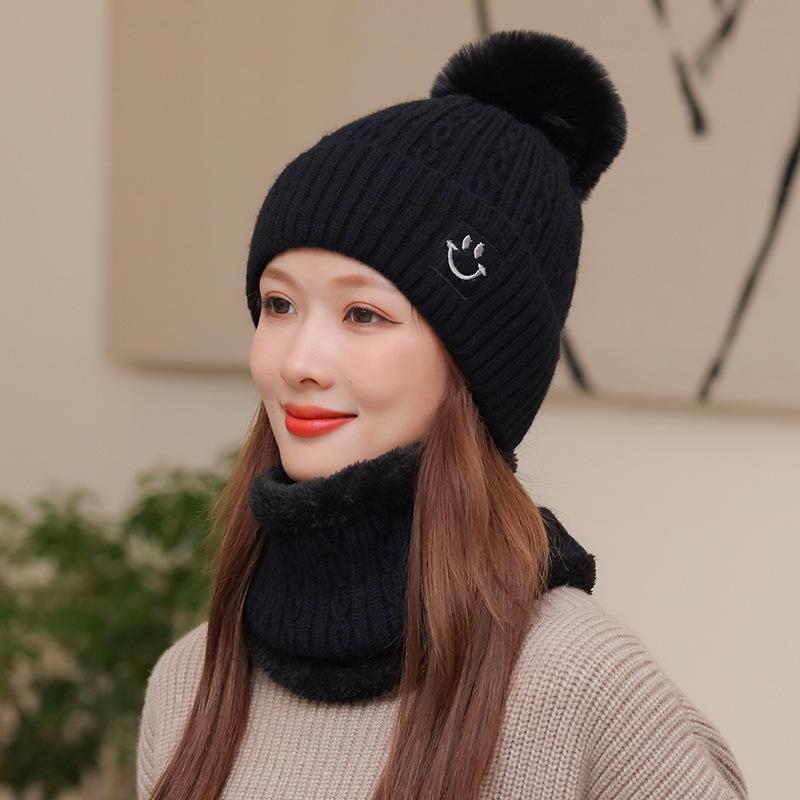 New Wool Ball Knitted Hat Women's Autumn and Winter Fashion Versatile Thickened Warm Hat Embroidered Smiling Face Wool Hat